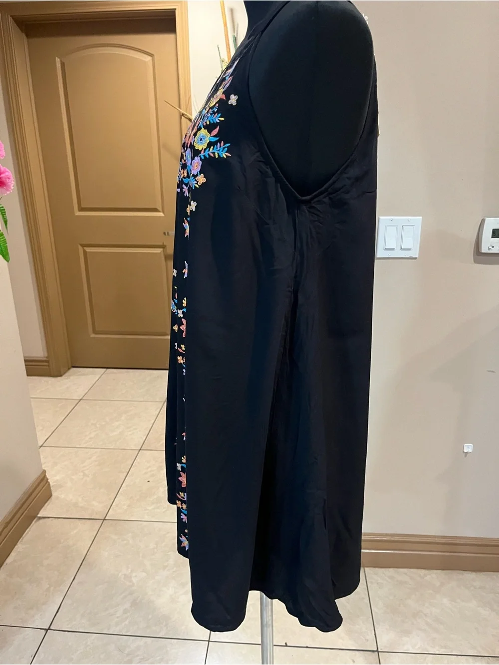 Savanna Jane Black Sleeveless Shift Dress with Multicolor Floral Embroidery - Picture 3 of 5